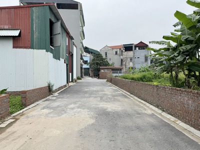 Cần bán 89,5m2 đất thổ cư thôn Đổng Xuyên. Đường 3,5m, thông ô tô 7 chỗ vào đất 3