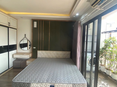 Cho thuê Căn Chung cư mini giá rẻ tại Ngõ 193 Trích Sài. Ban công View hồ cực thoáng. Chỉ 6.5tr 0