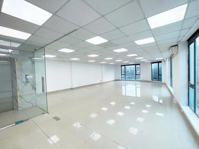 Cho thuê sàn VP 360m mặt phố Nguyễn Văn Huyên, sẵn vào hoạt động 3