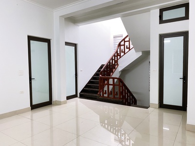 Cho thuê biệt thự kiểu pháp, 25 triệu/tháng, 4 tầng, 8PN, Yên Viên, Gia Lâm 8
