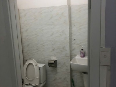 Cho thuê nhà nguyên căn hẻm 39 sương nguyệt ánh, p. bến thành, quận 1 4
