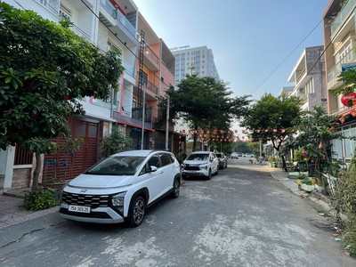 CHO THUÊ KHO/XƯỞNG NHÀ 100m 10TR, Mặt Tiền Đường D3, phường Linh Tây 0