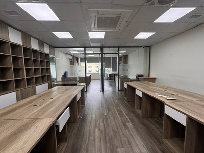 Mặt Phố Cầu giấy Mặt Tiền 6.5M 8 Tầng Thông Sàn 80 tỷ 2 mặt trước sau. 2