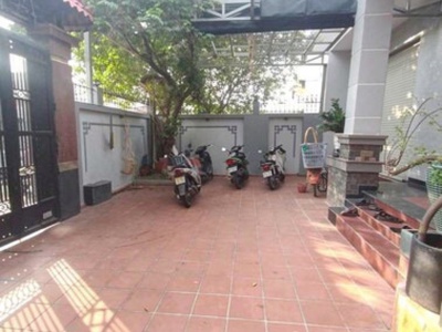 Cho thuê biệt thự Mặt Tiền đường Số 11 Trường Thọ, gần chợ Thủ Đức, full nội thất, 5PN 5WC, 30tr/thá 0