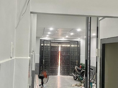 Cho thuê mặt bằng mặt tiền đường phan văn trị bình thạnh cũ 3