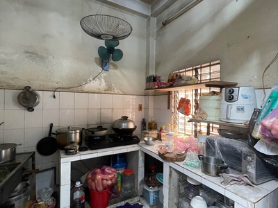K2376   chỉ 1 căn ra mặt tiền phan văn trị 2