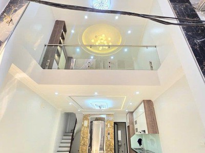 Nhỉnh 9 tỷ trung tâm đống đa, nhà mới 6 tầng thang máy, thiết kế hiện đại, thang máy nhập, chủ 1