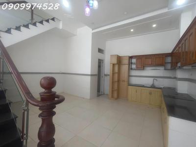 Nhà phố 3 tầng hẻm 6m sát chợ hiệp bình thủ đức sẵn nguồn thu lớn, 67m2, ngang 6m, dài 11m, 8.5 tỷ 4