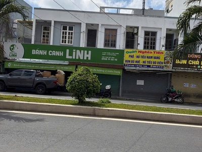 Bán nhà MT đường Phú Thuận , Q7. dt 18x10m 1 lầu . hiện tại xây 4 căn , vị trí vàng KDBB. 0