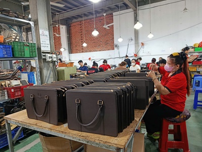 Quà tặng đồ da cho doanh nghiệp XTC nhận gia công cao cấp 0