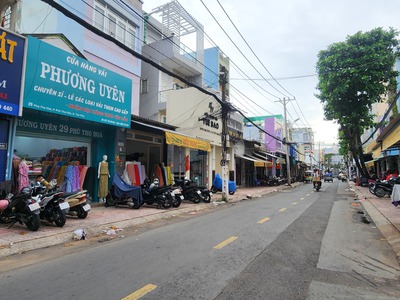 Cho thuê nhà mặt tiền chợ vải phú thọ hòa q.tân phú 88m , 2tầng 2