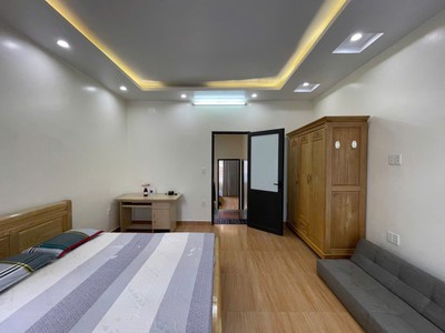 Cho thuê nhà phố Văn Cao, DT: 55m2, 5 p.ngủ full nội thất. 3