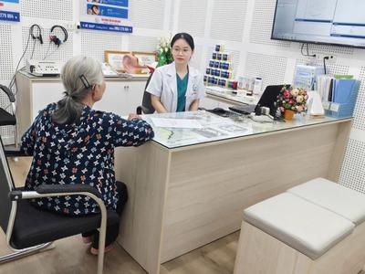 Nghe kém hơn vì đeo máy trợ thính kém chất lượng 3