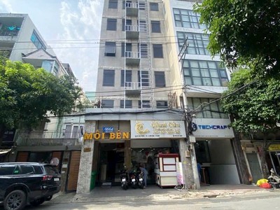 Bán Toà Nhà Mặt Tiền Đường Giải Phóng Quận Tân Bình.DT:7,4x28m.GIá 54 Tỷ 0
