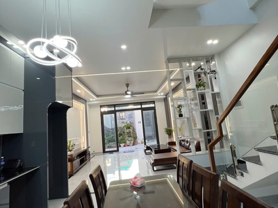 Bán nhà 3 tầng độc lập ĐẸP Cam Lộ, Hùng Vương, Hồng Bàng, Hải Phòng. Ô tô đỗ cửa 1