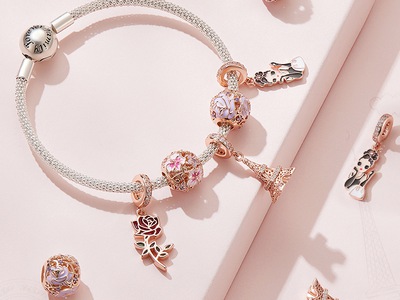 Những Dịp Phù Hợp Để Tặng Vòng Tay Charm Handmade 0