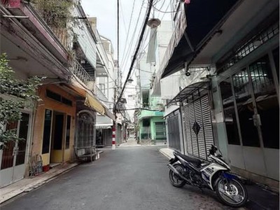 Nhà đường chấn hưng quận tân bình phường 6 cũ. 0
