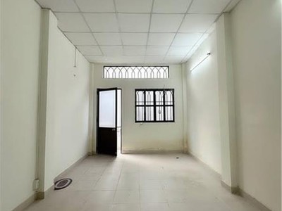 Nhà đường chấn hưng quận tân bình phường 6 cũ. 3