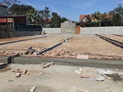 Cần bán lô đất bãi dài 95m nhỉnh 4tỷ sát xanh villas, metro 05 xây ở, kinh doanh đều đỉnh 0