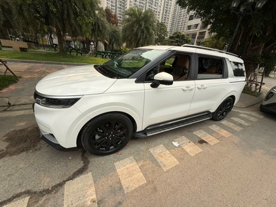 Kia Carnival 2024 Luxury Trắng 39.000km 5