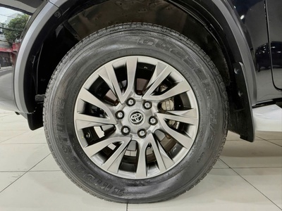 Toyota Fortuner 2.7l 4x4 AT   2022 7
