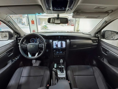 Toyota Fortuner 2.7l 4x4 AT   2022 8
