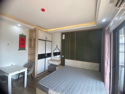 Cho thuê Căn Chung cư mini giá rẻ tại Ngõ 193 Trích Sài. Ban công View cực thoáng. Chỉ 6.5tr 9