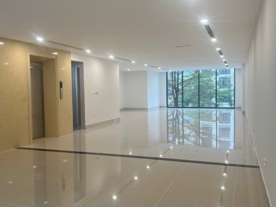9 Tầng Hoàn Công Mặt phố Xã Đàn -2 Mặt Tiền- Penthoue Cho thuê 220Tr/th 3