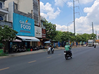 Bán Hoặc Cho Thuê Nhà Mặt Tiền  Lạc Long Quân P. Bình Thới Quận 11 Cũ 3