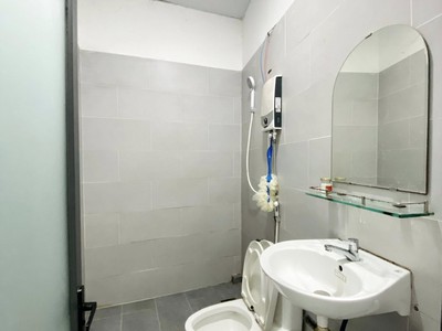 Cho thuê Nhà cấp 4, DT 80m2 gồm 2PN, 2WC,  Đường Số 42, Hiệp Bình Chánh giá 8tr 4