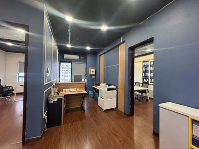 Bán căn hộ chung cư 18T2 phố Lê Văn Lương Trung Hòa Nhân Chính. DT: 102m2, 2 phòng ngủ, 2wc 2