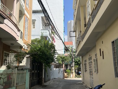 Bán nhà hẻm Biệt Thự Nha Trang, 12 tỷ sở hữu căn nhà giáp bãi tắm Trần Phú Nha Trang 0