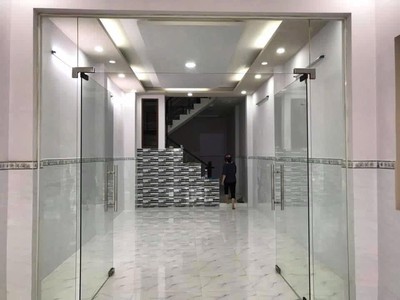 Chính Chủ Bán Gấp Nhà Mặt Tiền Đường 12m Quận 12 đang Cho Thuê Kinh Doanh Spa 15tr/Tháng 7