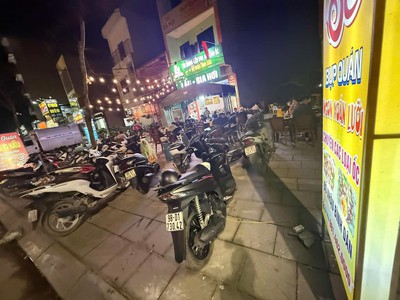 Sang nhượng mặt bằng tại 237 đàm văn lễ, lãm làng cách công viên 300m 1