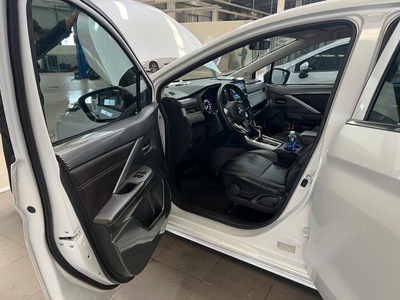 Cần bán Xe Mitsubishi Xpander Premium 2022 màu trắng, 7 chỗ, odo 85.000 km 3