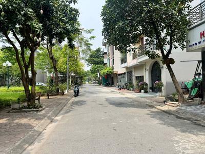 Bán đất TĐC Giang Biên 64,3m2 hướng Đông Nam, view vườn hoa thoáng trọn đời, giá tốt 2