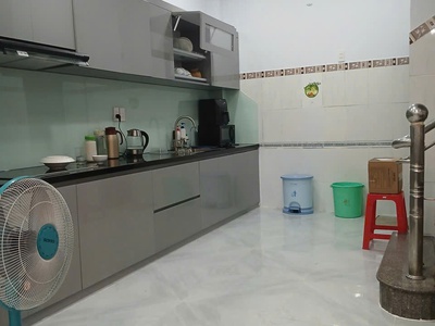 Nhà mặt tiền đường 179 Phường Tân phú DT 56m, 3 tầng vị trí đẹp 0