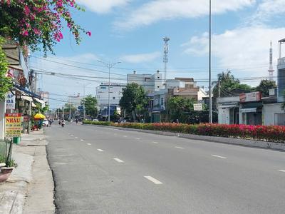 Bán nhà Mt đường 2/4 Phường Bắc Nha Trang lh e Trinh 0