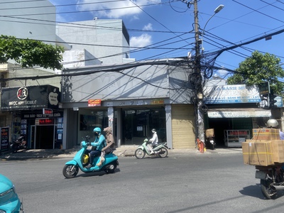 Cho Thuê Mặt Bằng Đường Bình Long Quận Tân Phú.DT:10x20m.Giá 60 triệu 0
