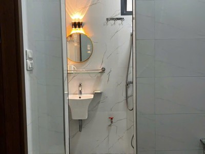 Cho thuê phòng 33m giá 4.5 triệu/ tháng tại Phúc Tân Quận Hoàn Kiếm Hà Nội, ô tô đỗ 5