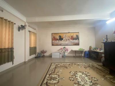 Nhà ngọc lâm long biên diện tích lớn hiếm 90m ngõ thông 4 tầng chắc chắn 3