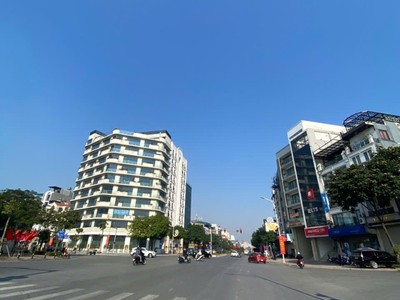 Bán đất hồng tiến   long biên  ngã 4 vàng   kinh doanh đỉnh   giá trị thương mại cao 0