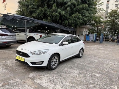 Cần bán Ford Focus 1.5AT Trắng- 360 triệu 0