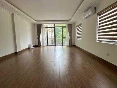 Chính chủ cho thuê văn phòng/studio cao cấp 4