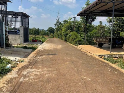 Diện tích siêu rộng lên tới 1218m2, đất ở thổ cư nằm ngay vị trí đắc địa, giao thông thuận tiện 0