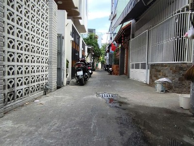♪ nhà kiệt 3m phạm văn nghị, 3 tầng đúc như mới, chủ xây ở cực chắc, 4 tỷ nhỉnh 2