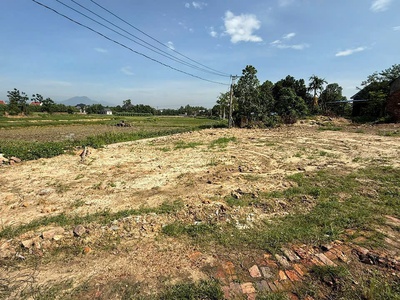 Chỉ 1,8 tỷ dt lên tới 500 m có 120 m đất thổ cư còn lại là đất vườn giá còn chưa đến 2 tỷ - tại 1