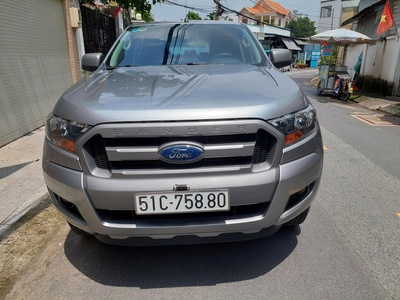 Cần bán Ford Ranger XLS AT 2016 màu bạc, số tự động, một cầu, xe gia đình đang sử dụng, chính chủ ký 0