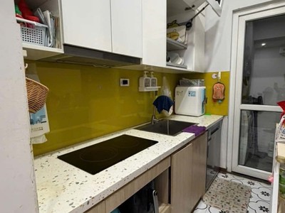 Căn hộ chung cư gần Ngã Tư Sở gần phố ô tô 72m2 tặng nội thất xịn nhà đẹp ở ngay, 6.x tỷ 1