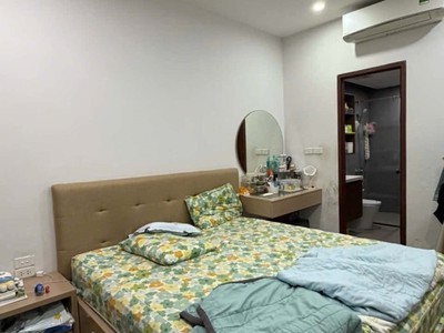 Căn hộ chung cư gần Ngã Tư Sở gần phố ô tô 72m2 tặng nội thất xịn nhà đẹp ở ngay, 6.x tỷ 3